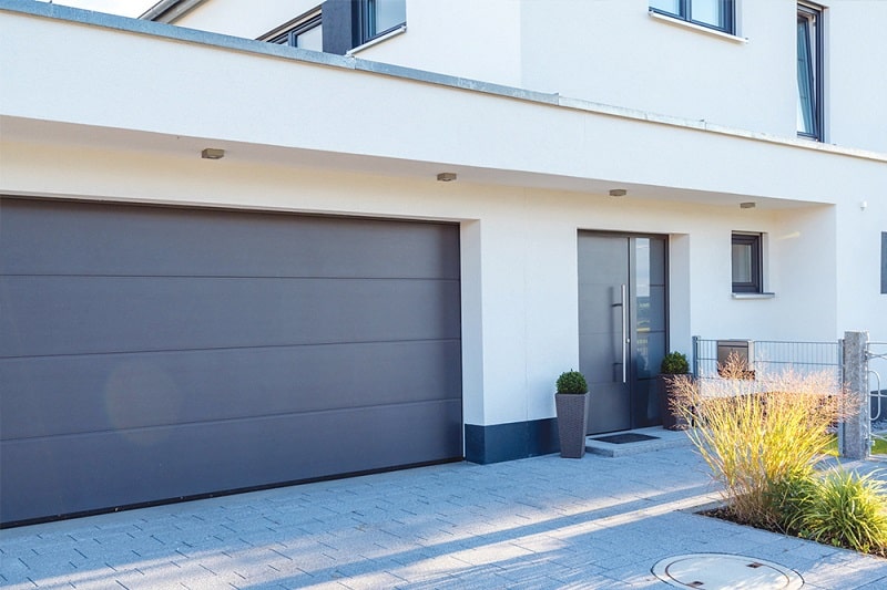 Les différentes options de porte de garage pour votre maison